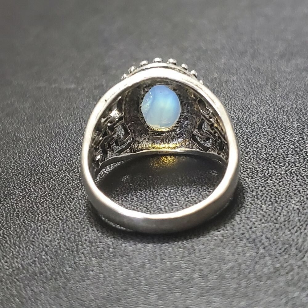 Silver tone ring with iridescent looking stone Size 10.75 - Picture 5 of 8